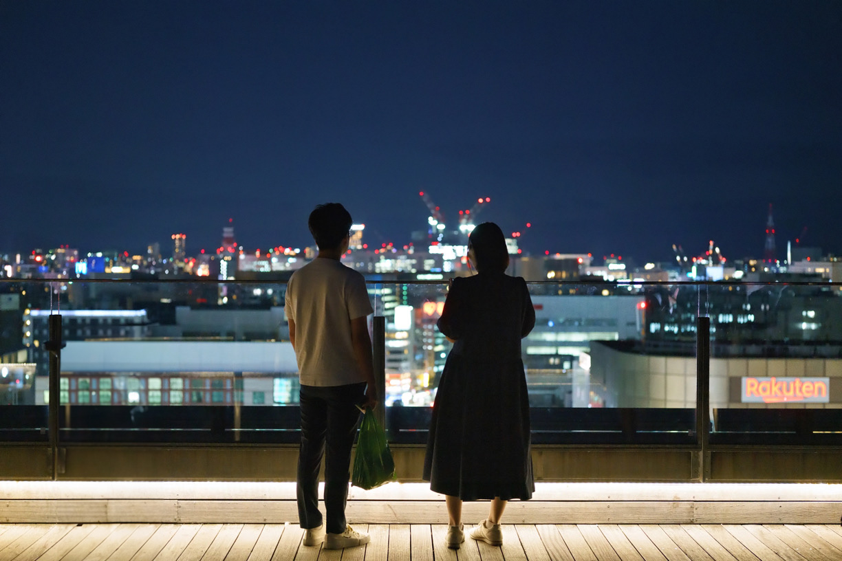 Enjoy the Night View for Free! Let's Visit the Rooftop Observatory of JR Hakata City