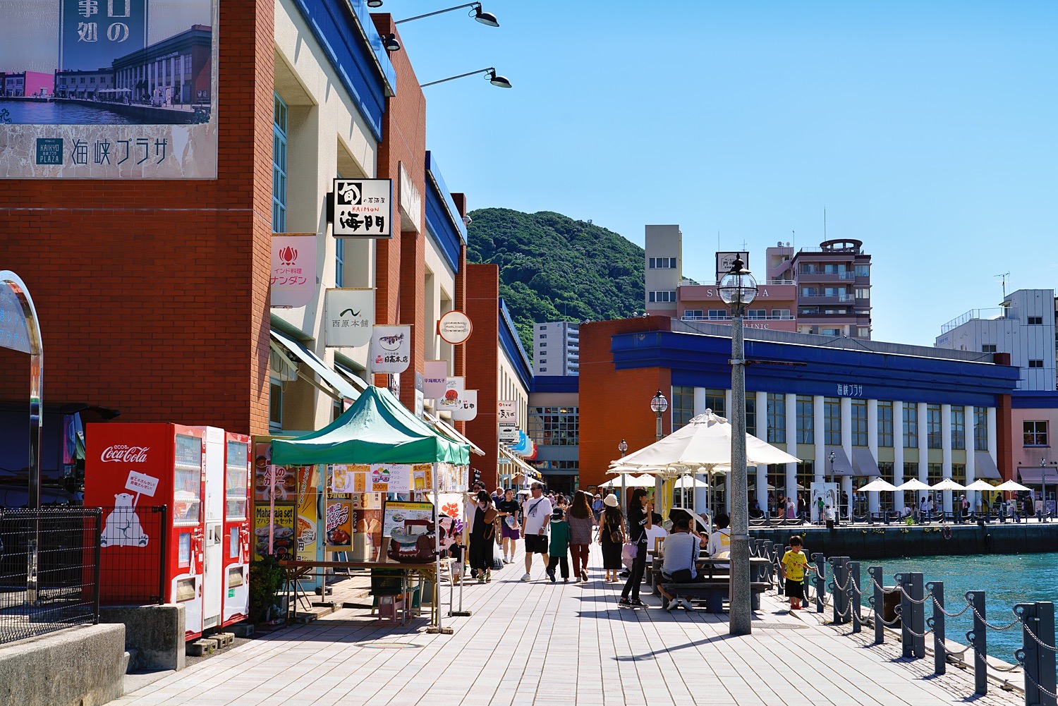 Kaikyo Plaza: Enjoy Gourmet Food and Shopping in the Heart of the Moji Port Retro District!