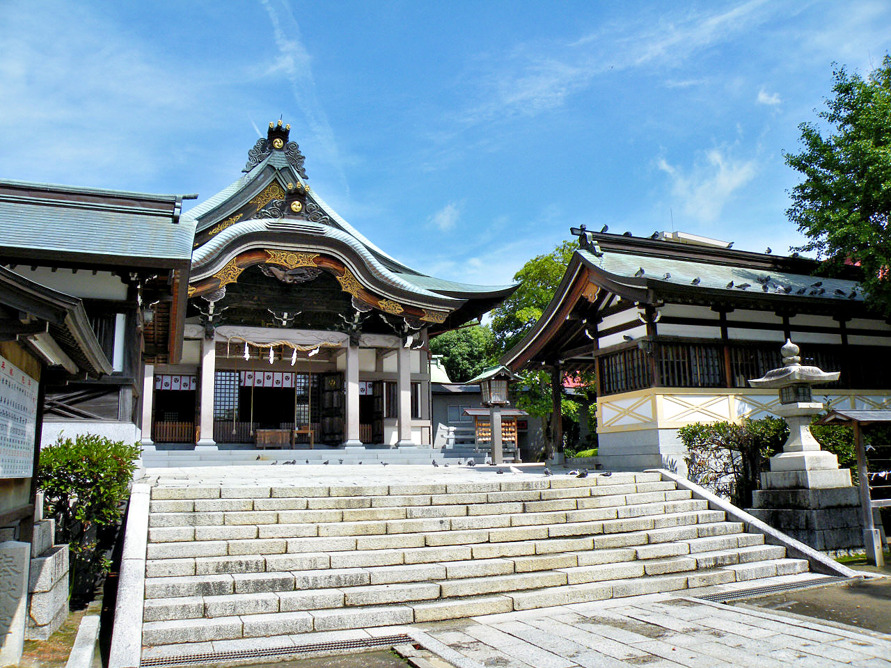 Toka Ebisu Grand Festival at Kameyama Hachimangu Shrine in Sasebo: If You Want to Grab Fortune, This is the Place!